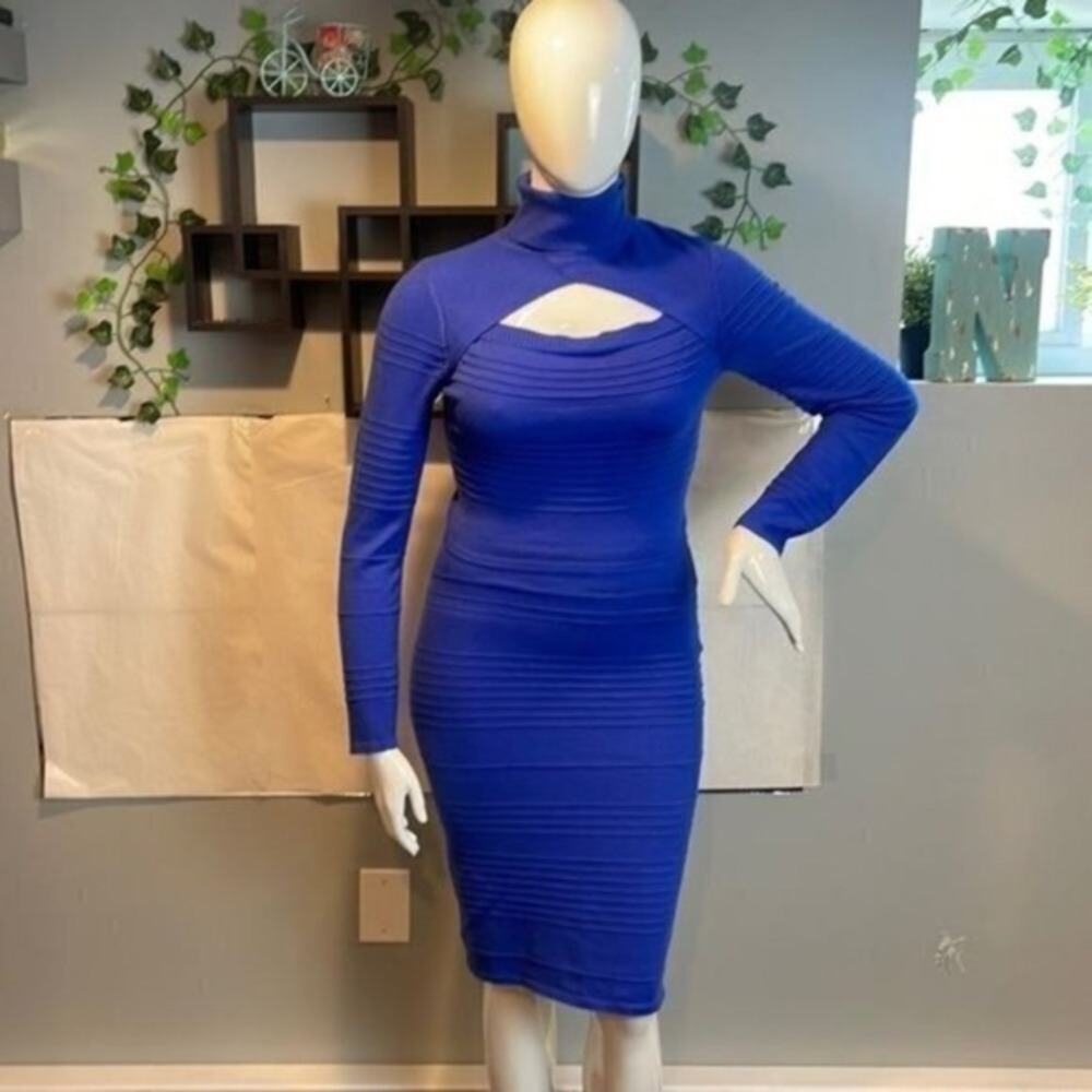 Derek Heart 2 Piece set Royal Blue-Cropped Top/high Waist size‎ Large
